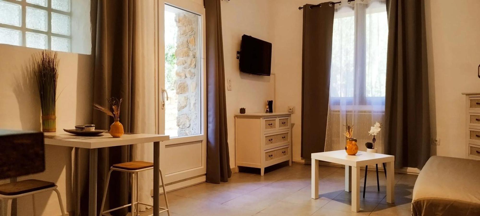 Studio Charmant Dans Un Ancien Moulin Pres D'Orange 30 M² Piscine Luaran gambar